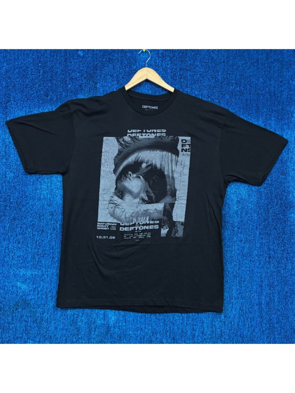 Deftones Saturday Night Wrist Rock T-Shirt Size Extra Large